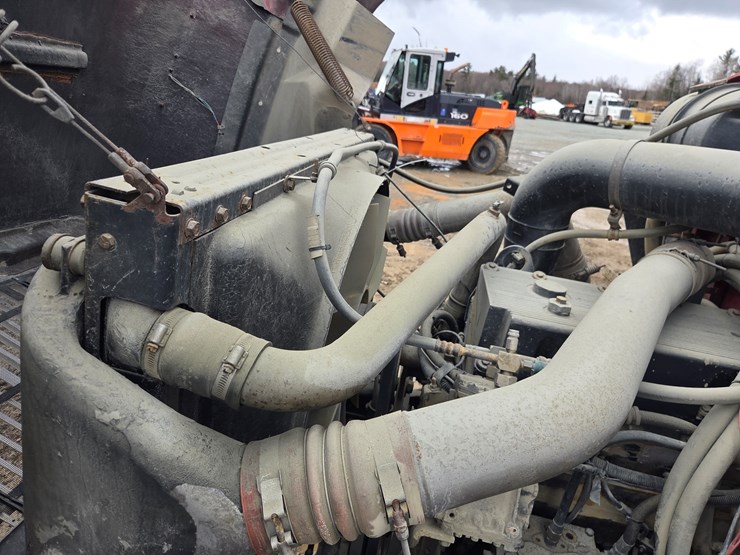 1993-international-9200-image-52