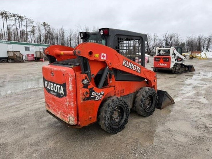 2018-kubota-ssv65-image-4