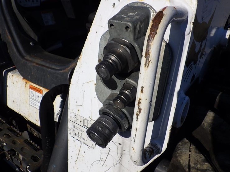 2020-bobcat-s550-image-33