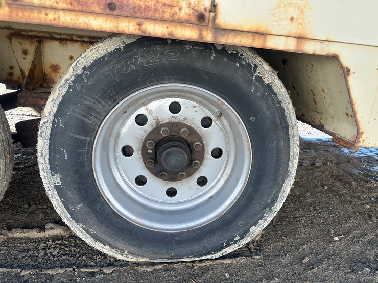 #60115-•-ingersoll-rand-1070-towable-air-compressor-image-75