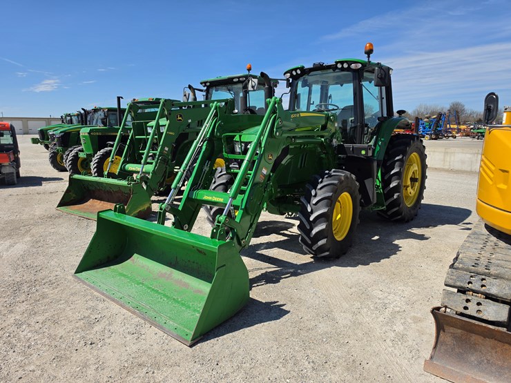 2021-john-deere-6140m-image-25