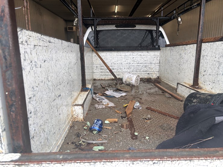 2013-chevrolet-3500-image-50