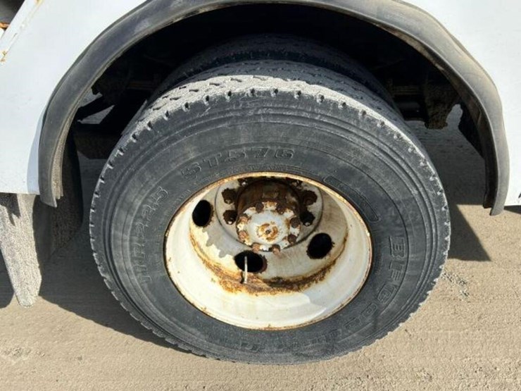 1997-ford-f800-image-85