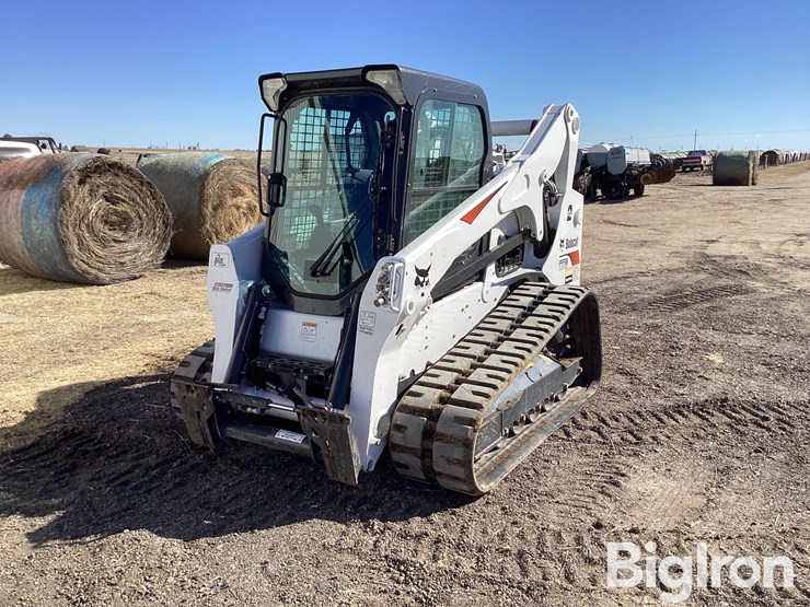 2022-bobcat-t770-image-1