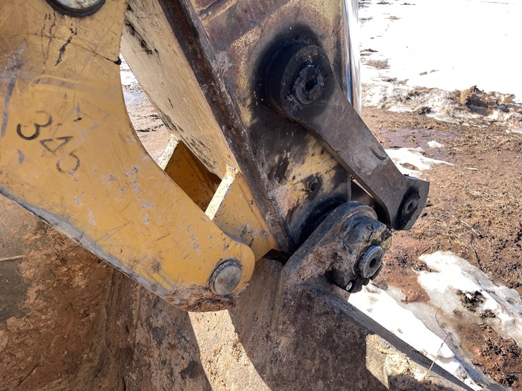 caterpillar-330c-image-10