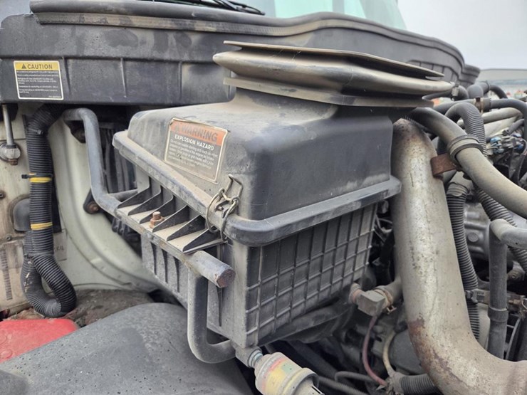 2013-international-durastar-4300-image-68