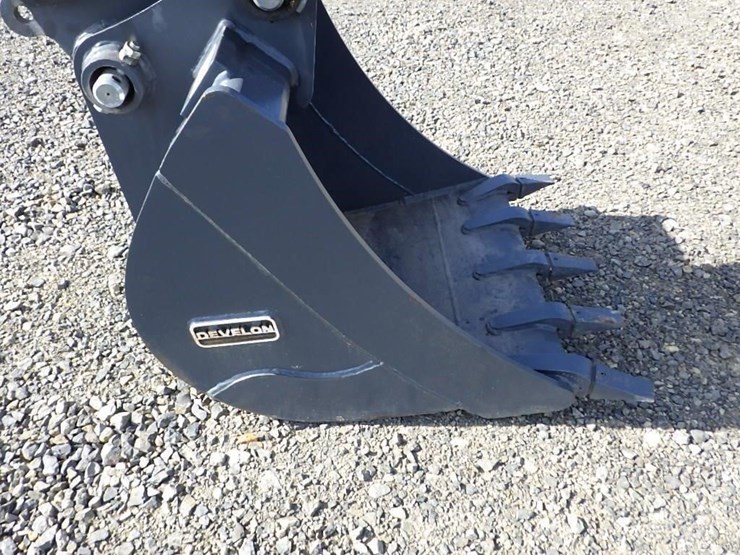 2023-develon-dx85r-3-hydraulic-excavator-image-28