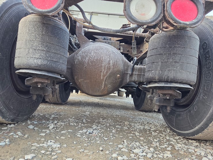 2005-caterpillar-c13-image-32