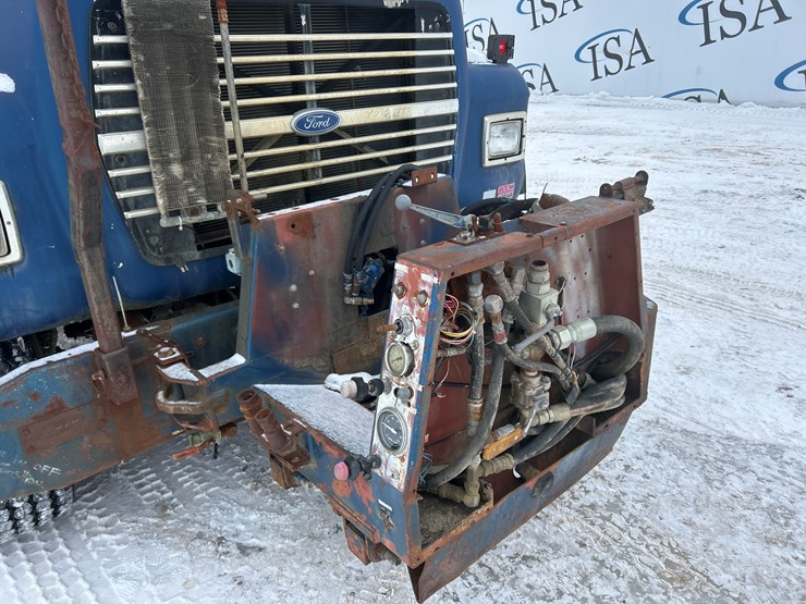 1990-ford-l9000-image-9