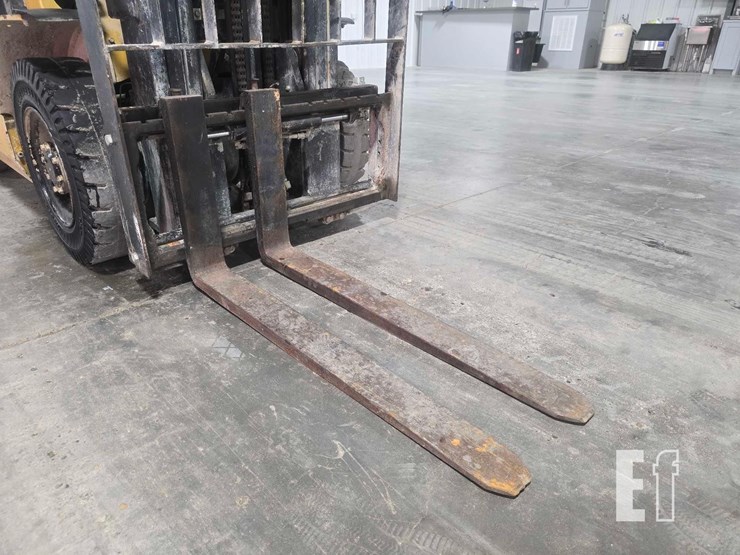 2019-caterpillar-gp25n-image-10