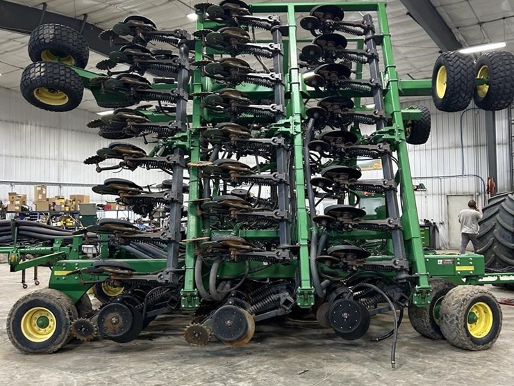 2014-john-deere-1895-image-16