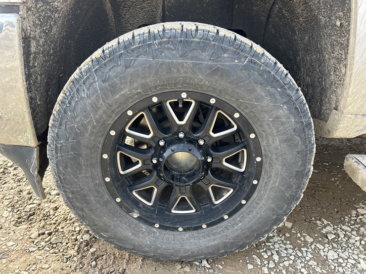 2018-chevrolet-2500-image-63