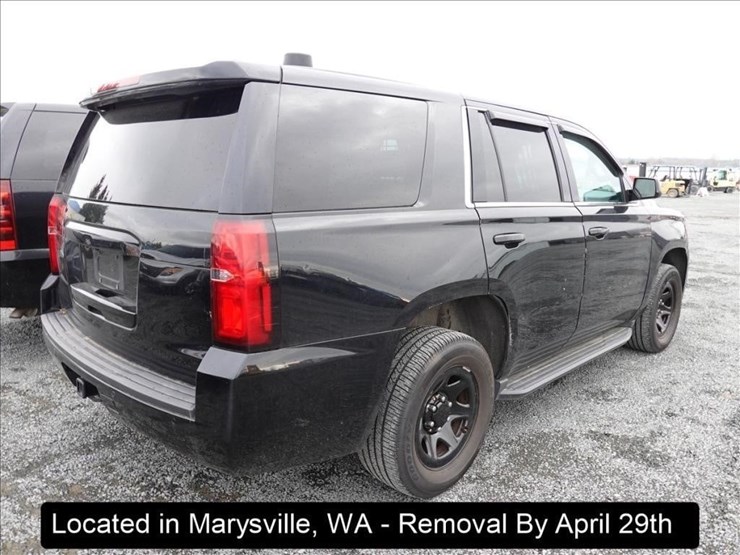 2016-chevrolet-tahoe-image-14