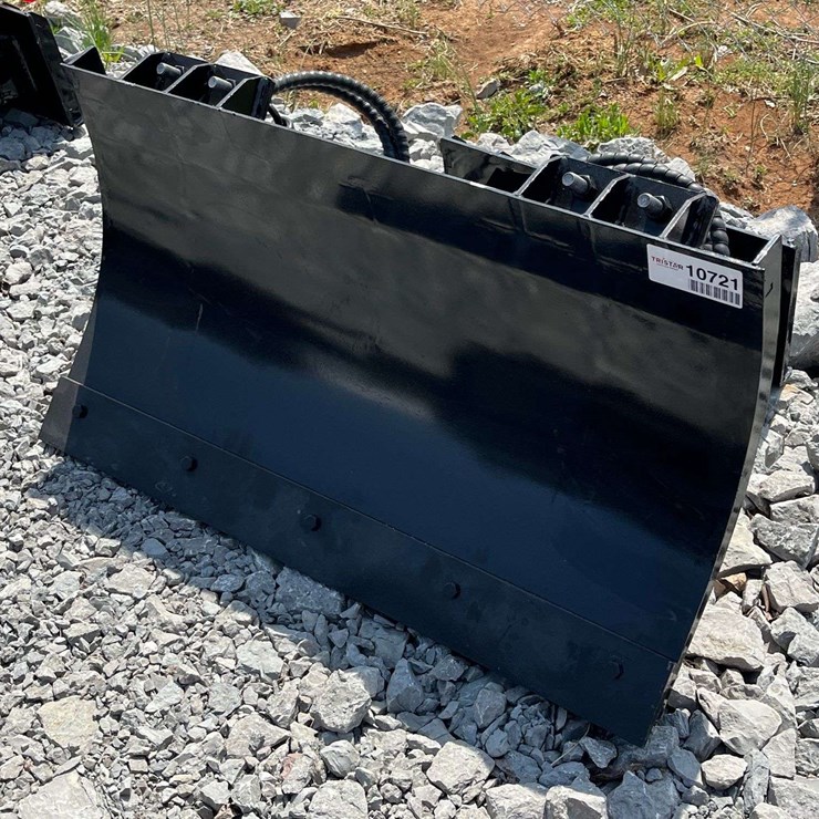 Unused 2026 CE 40" Snow Angle Blade Attachment