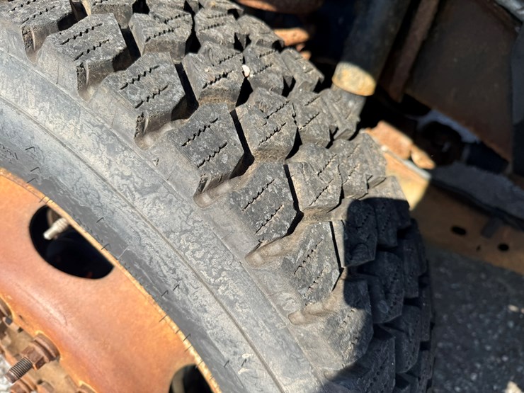 2011-ford-f550-xl-image-48