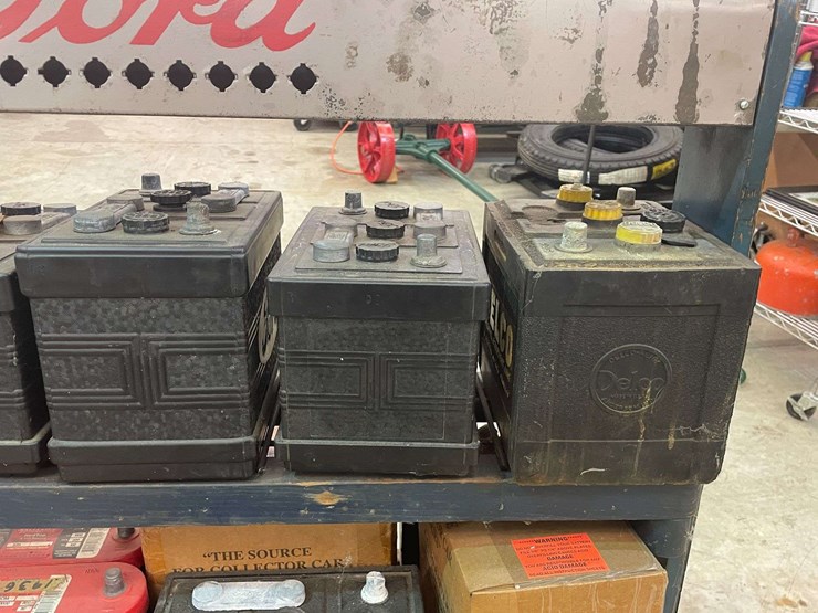 ford-battery-display-rack-image-13