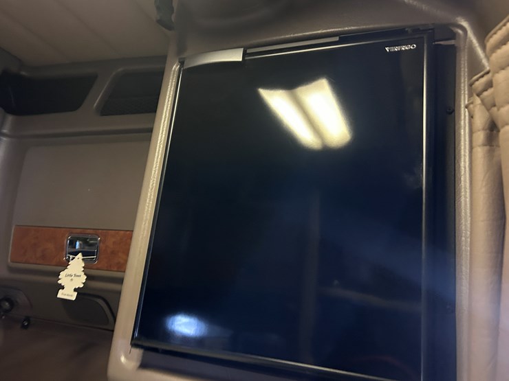 2007-peterbilt-379-image-78