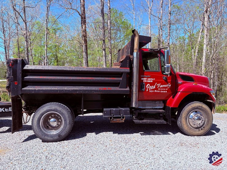 2007-international-7400-image-5