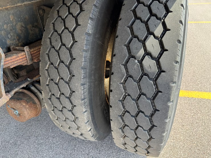 2014-international-4300-sba-image-51