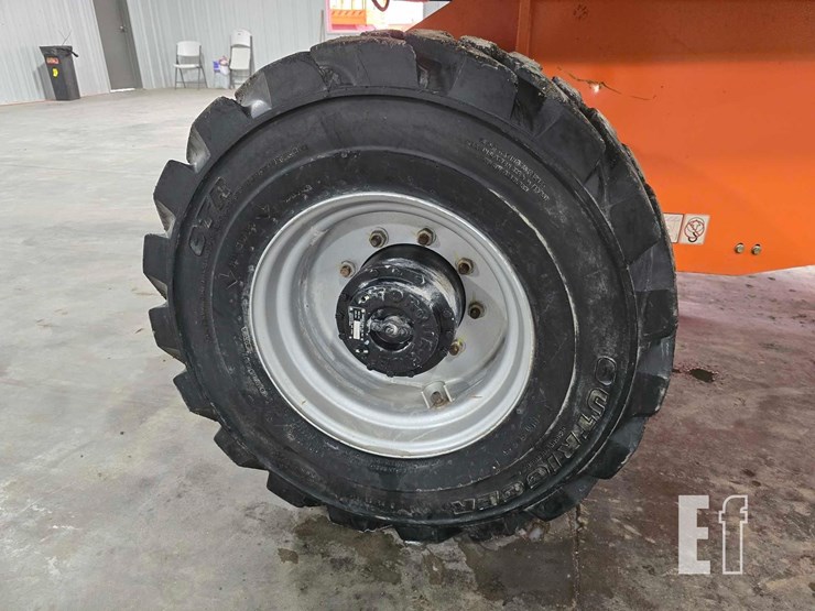 2019-jlg-460sj-image-27