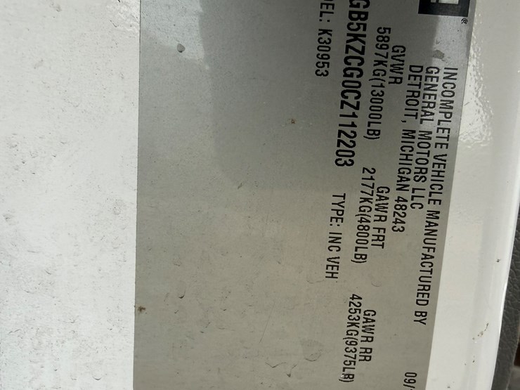 2012-chevrolet-3500-image-52