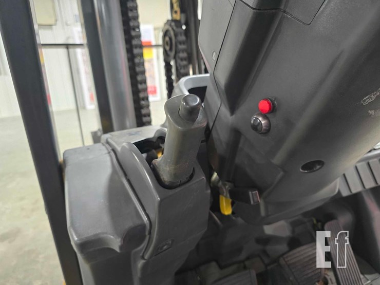 2021-caterpillar-2c6000-image-15