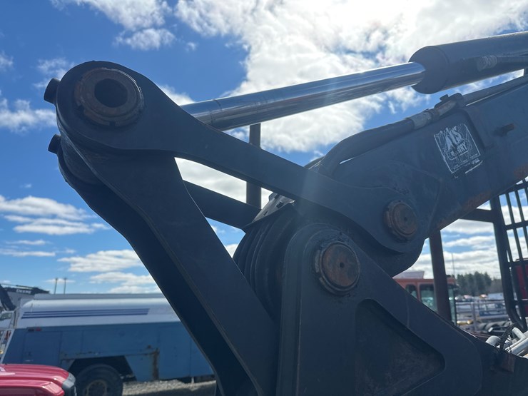 deere-1110e-image-59