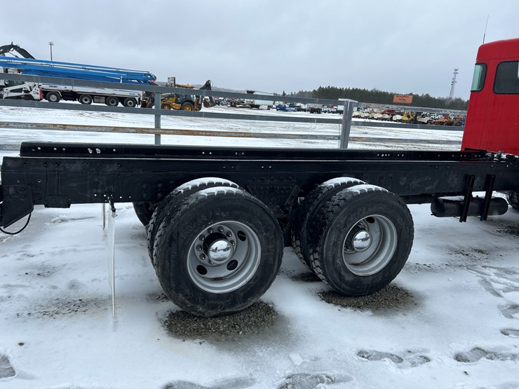 2007-kenworth-w900-image-14