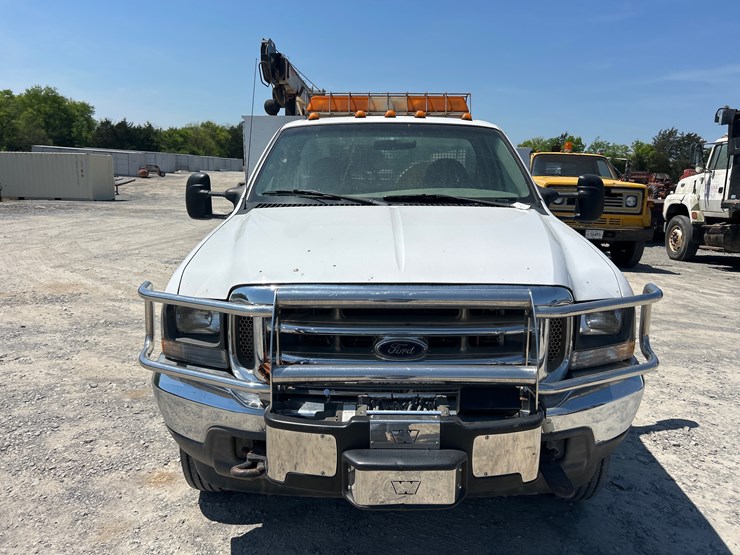 2002-ford-f550-image-6