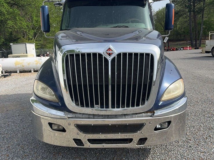 2012-international-prostar-image-8