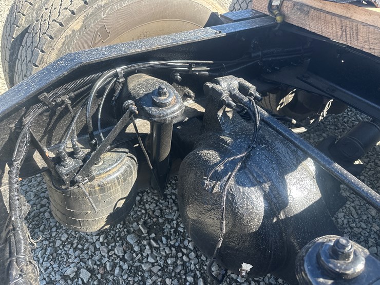 2008-peterbilt-386-image-53