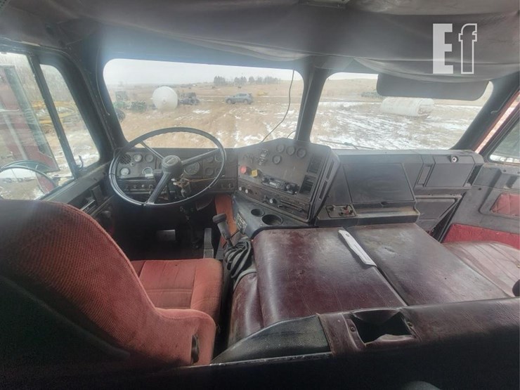 1984-cummins-855-image-2