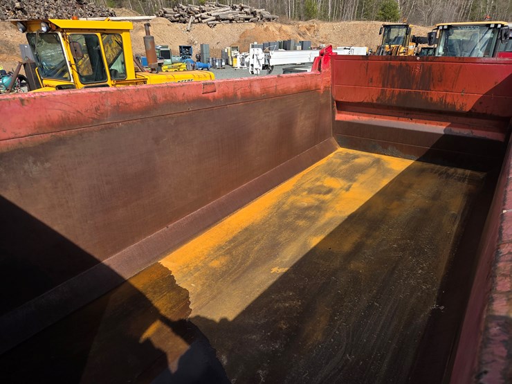 2005-massey-ferguson-8-image-26