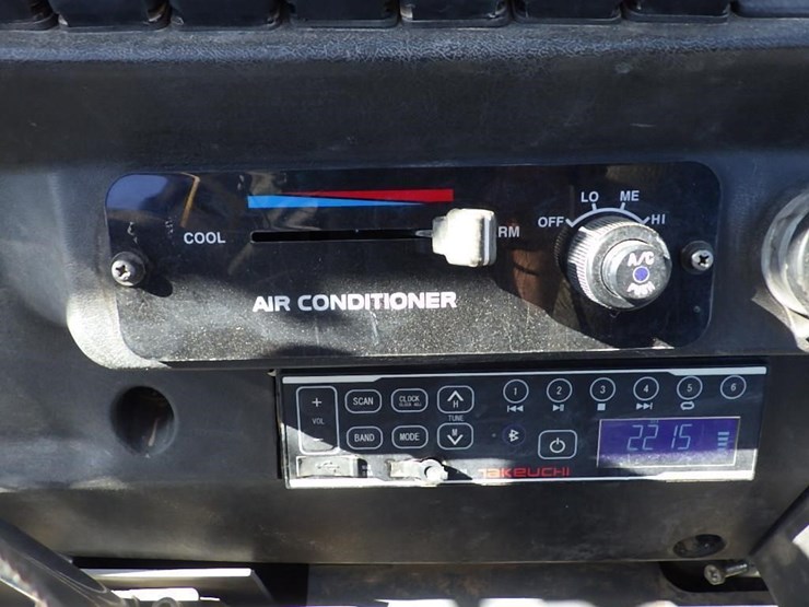 takeuchi-tb260-image-47