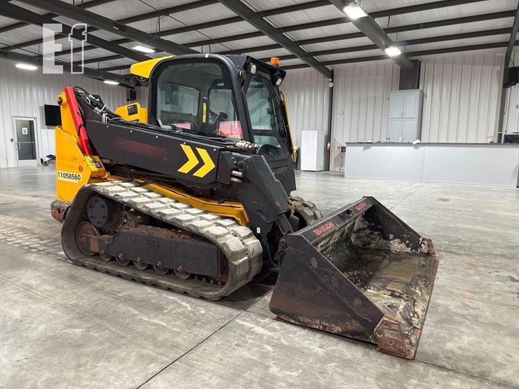 2020-jcb-3ts-8t-image-2