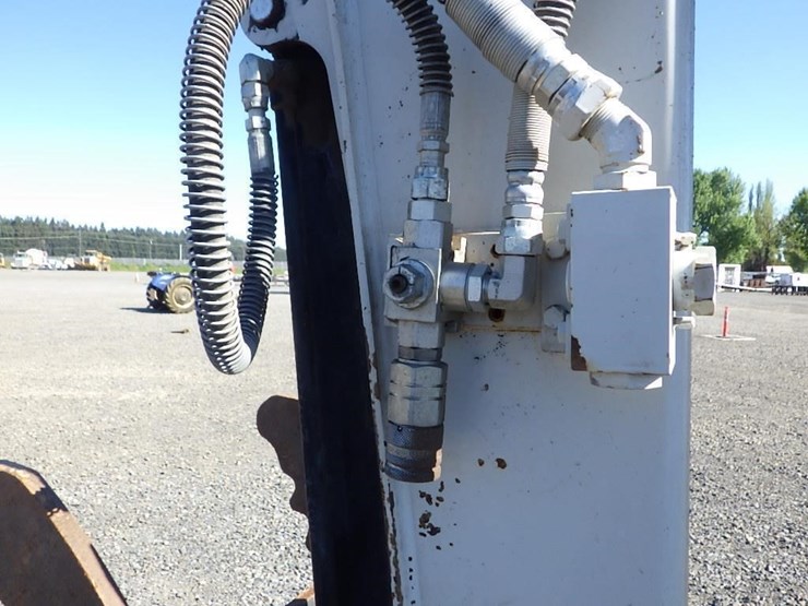 takeuchi-tb260-image-27