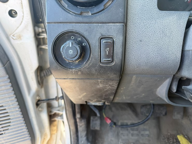 2012-ford-f550-xl-image-49