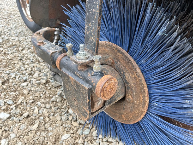 broce-rj350-image-14