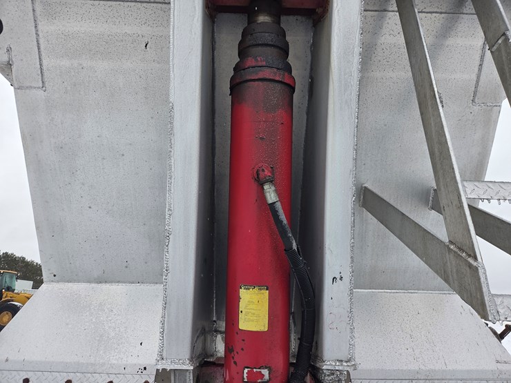 2002-axle-end-dump-image-11