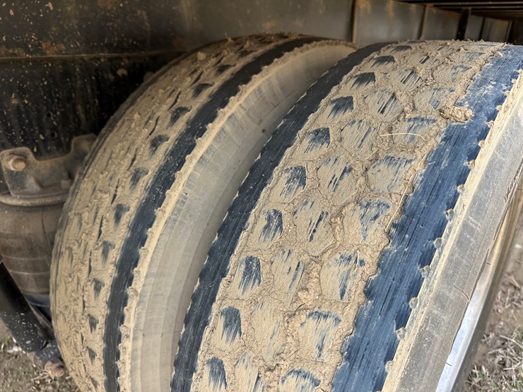 2020-hino-268-image-42