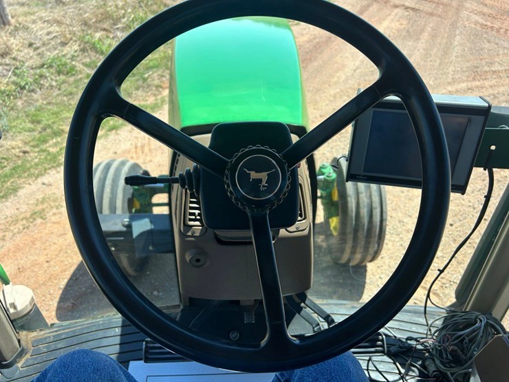 1996-john-deere-8300-image-33