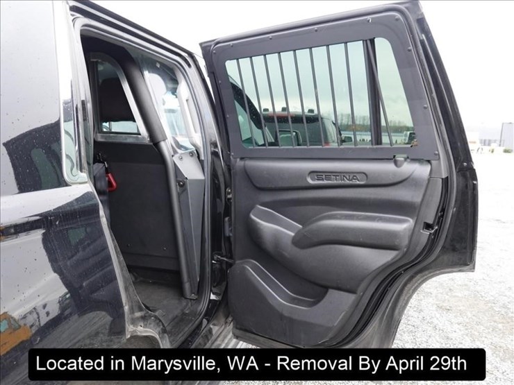 2017-chevrolet-tahoe-image-2