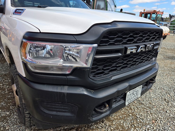 2019-dodge-3500hd-image-9