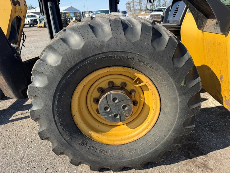 2007-caterpillar-tl1055-image-39