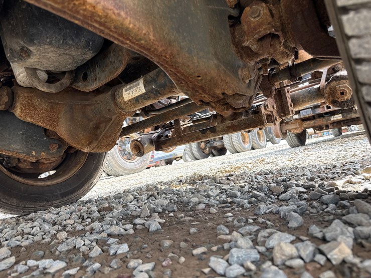 2011-ford-f350-image-35