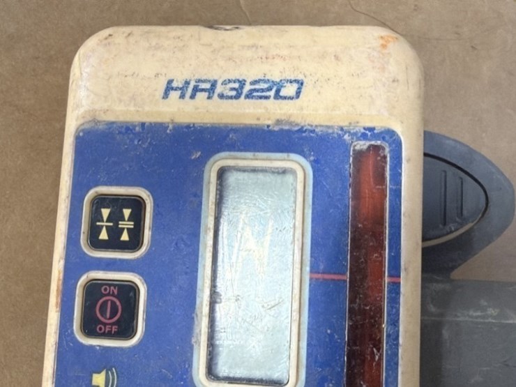 spectra-precision-ll400-laser-level-image-8