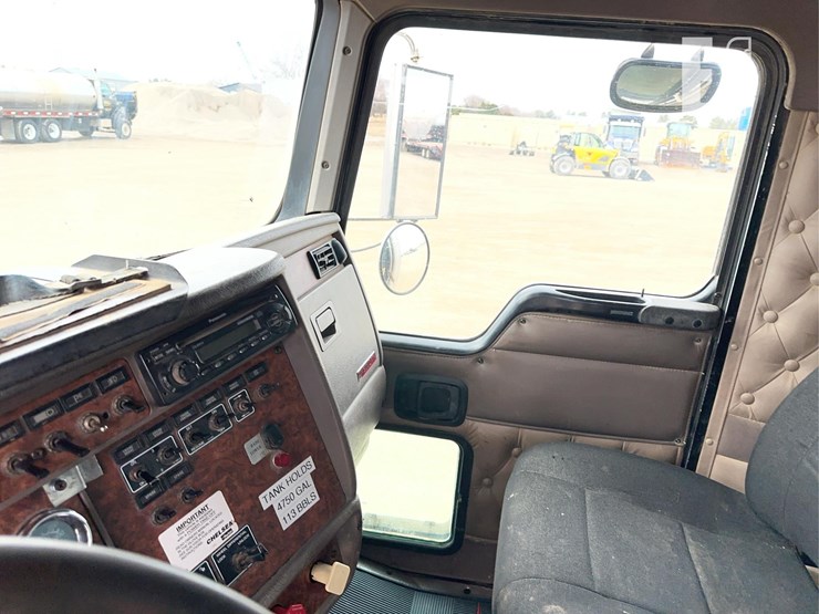 2003-kenworth-t800-image-51