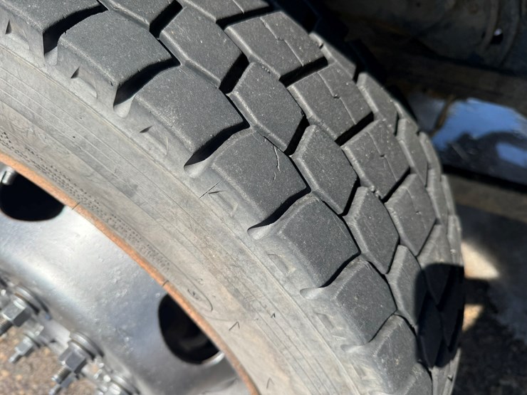 #2049-•-2015-ram-5500-heavy-duty-service-truck-image-45