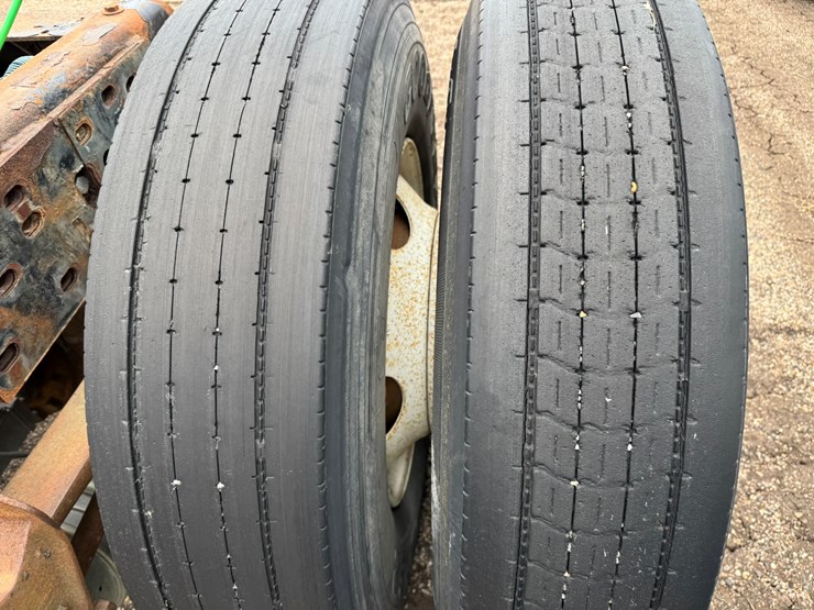 2005-gmc-t7500-image-54