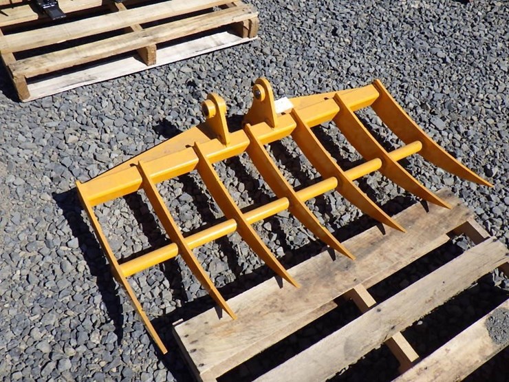 caterpillar-303-image-1